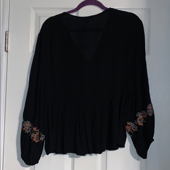 Black flowy blouse with flower embroidery - Picture 2 of 4